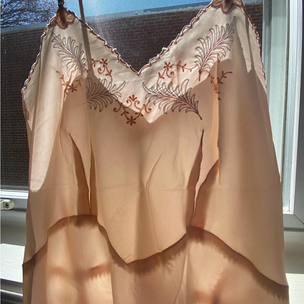 Vintage 1940s/50s Pink Satin Slip